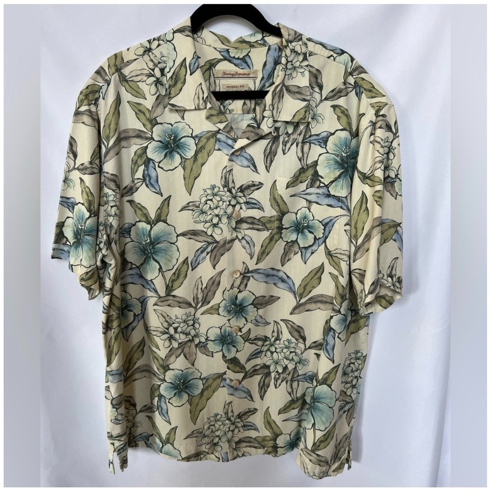 Tommy Bahama Original Fit Silk Floral Hawaiian Button Short Sleeve Shirt Size XL
